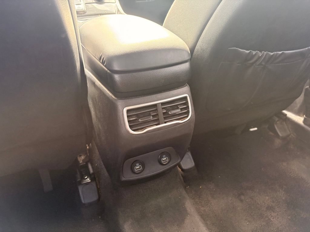 Used 2022 Hyundai Santa Fe SE FWD image 27