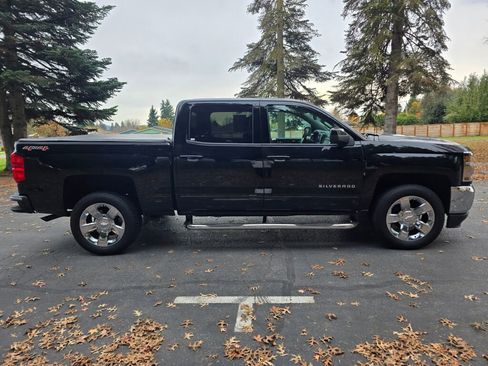 Used 2017 Chevrolet Silverado 1500 LT w/ LT Eassist Package image 7