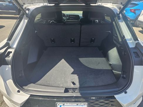 New 2025 Chevrolet Equinox EV RS FWD image 21