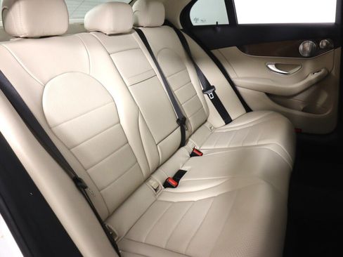 Used 2017 Mercedes-Benz C 300 4MATIC Sedan image 38
