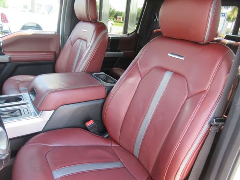 Used 2018 Ford F150 Platinum w/ Equipment Group 701A Luxury AWD/4WD image 20