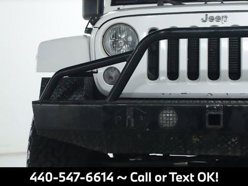 Used 2014 Jeep Wrangler Unlimited Sahara image 17