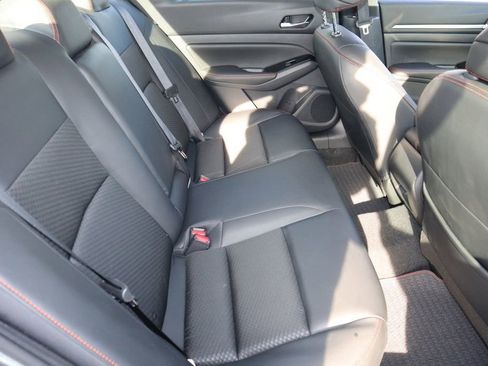 Certified 2024 Nissan Altima 2.5 SR FWD image 25
