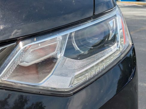 Used 2020 Chevrolet Traverse RS FWD image 28