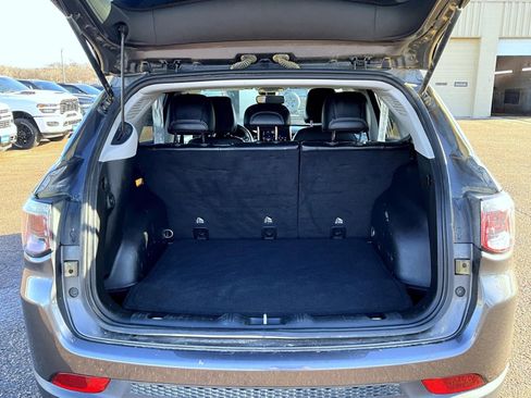 Certified 2022 Jeep Compass Latitude w/ Convenience Group image 9