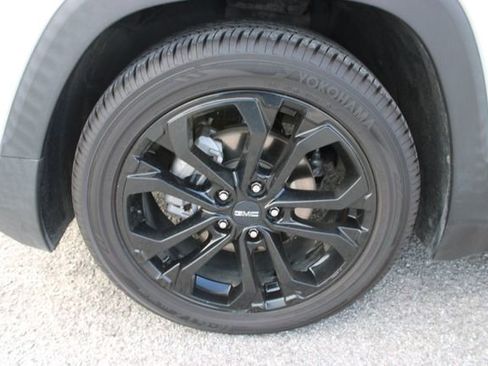 Used 2021 GMC Terrain SLE w/ Elevation Edition FWD image 10