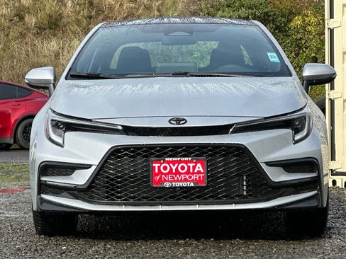 New 2026 Toyota Corolla SE w/ SE Package image 3