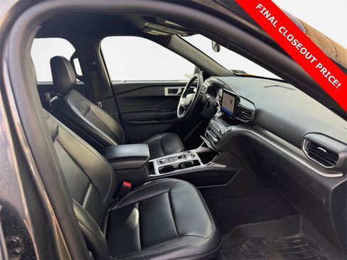 Used 2020 Ford Explorer XLT w/ Equipment Group 202A image 26