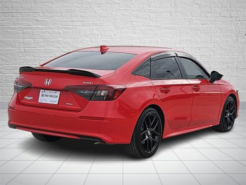 Used 2025 Honda Civic Sport image 4