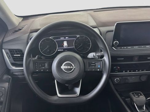 Used 2023 Nissan Rogue SV AWD/4WD image 17