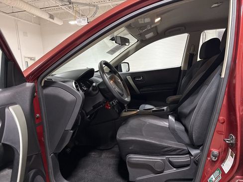 Used 2013 Nissan Rogue S AWD/4WD image 18