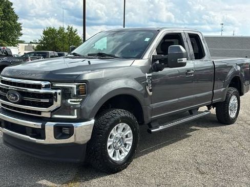 Used 2020 Ford F350 Lariat w/ Lariat Value Package AWD/4WD image 2