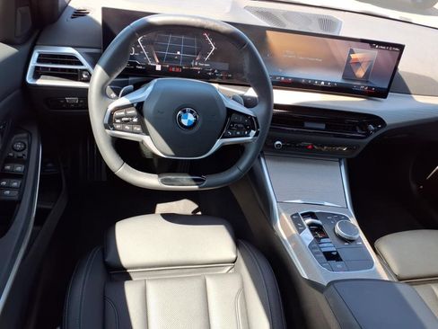 Used 2025 BMW 330i Sedan image 13