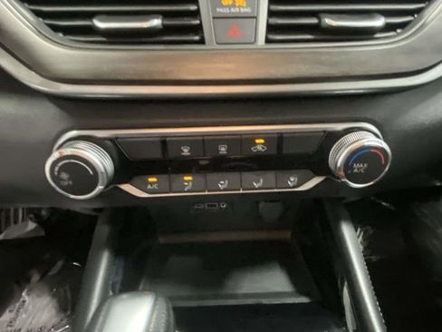 Used 2023 Nissan Altima 2.5 SV image 18