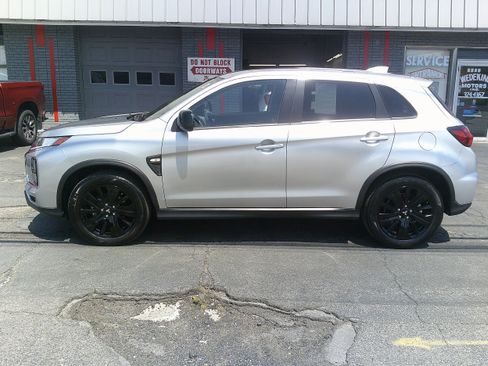Used 2025 Mitsubishi Outlander Sport AWD image 12