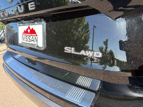 Certified 2025 Nissan Rogue SL w/ Tech Package AWD/4WD image 13