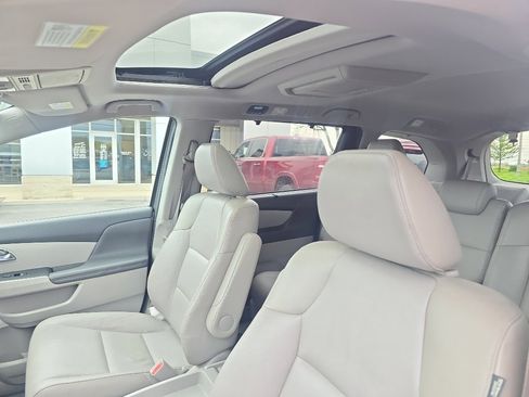Used 2014 Honda Odyssey EX-L image 12