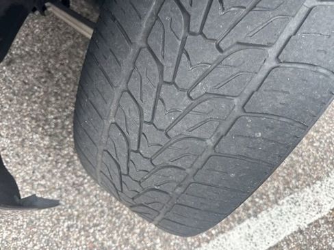 Used 2016 GMC Yukon SLT w/ HD Trailering Package image 3