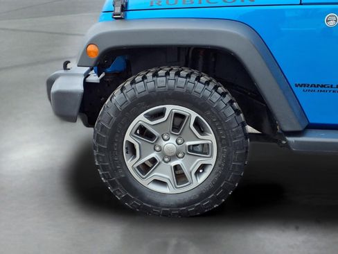 Used 2015 Jeep Wrangler Unlimited Rubicon w/ Connectivity Group image 20