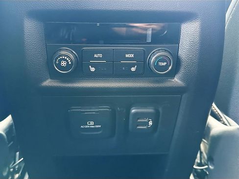 Used 2019 Chevrolet Traverse Premier image 28