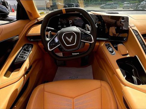 Used 2024 Chevrolet Corvette Stingray Premium Conv w/ Stealth Interior Trim Package RWD image 17