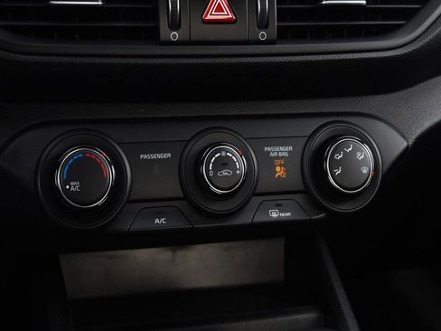 Used 2024 Kia Forte LXS image 17