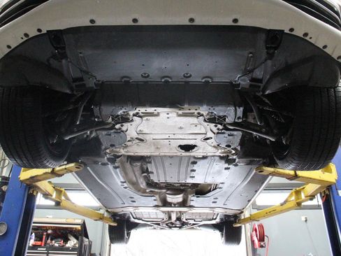 Used 2018 BMW 530e xDrive image 93