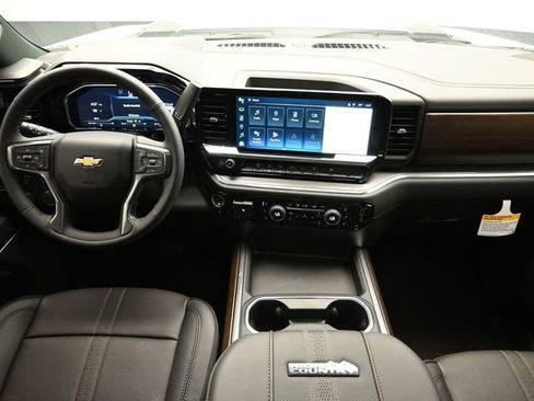 New 2025 Chevrolet Silverado 2500 High Country w/ High Country Premium Package AWD/4WD image 25