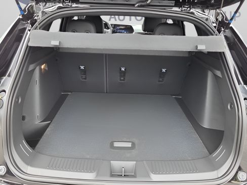New 2026 Chevrolet Trax RS w/ Sunroof Package FWD image 13