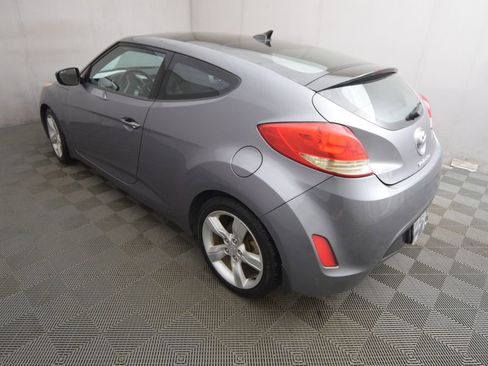 Used 2014 Hyundai Veloster w/ Style Package 02 image 7