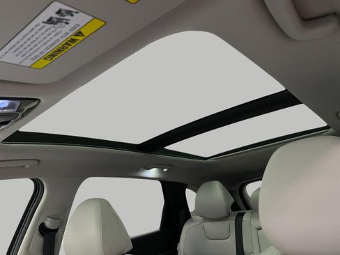 Certified 2024 Hyundai Tucson Limited AWD/4WD image 35