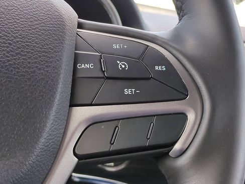 Used 2021 Jeep Grand Cherokee Limited image 26