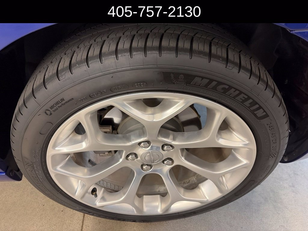 Used 2020 Chrysler 300 C w/ Sun, Sound & Nav Package RWD image 9