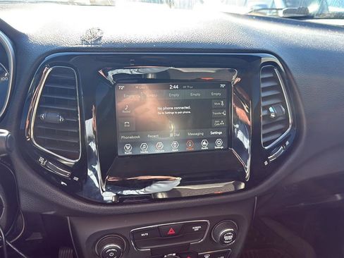 Used 2020 Jeep Compass Latitude image 5