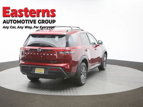 Used 2024 Nissan Pathfinder SV AWD/4WD image 41