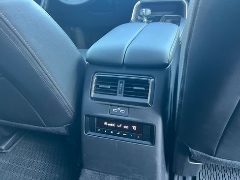 Used 2025 MAZDA CX-90 3.3 Turbo w/ Preferred Package AWD/4WD image 22