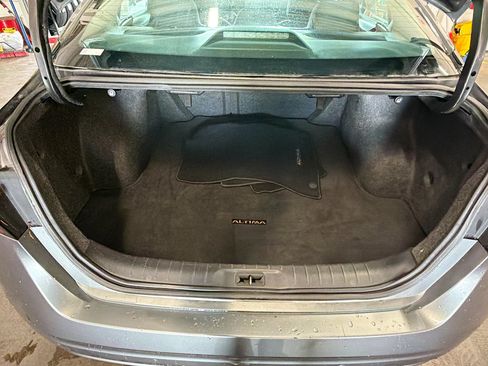 Used 2021 Nissan Altima 2.5 SV FWD image 29