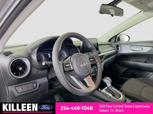 Used 2024 Kia Forte LXS image 6