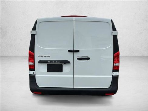 Used 2023 Mercedes-Benz Metris image 6