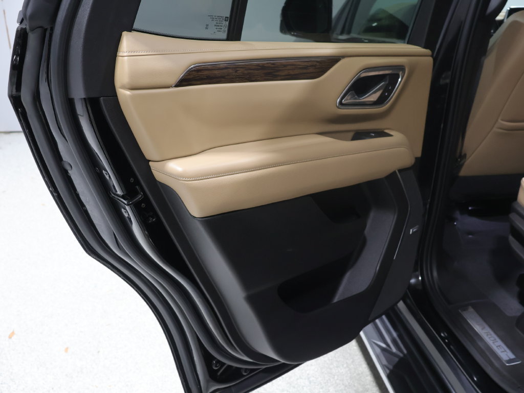 Used 2021 Chevrolet Tahoe Premier w/ Premium Package AWD/4WD image 20