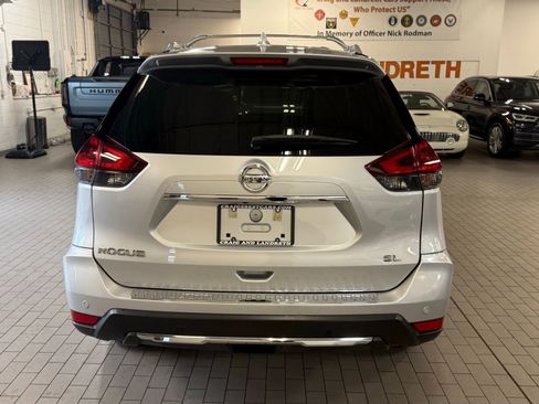 Used 2019 Nissan Rogue SL w/ Premium Package FWD image 5