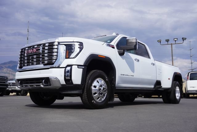 Used 2026 GMC Sierra 3500 Denali w/ Denali Reserve Package AWD/4WD image 7