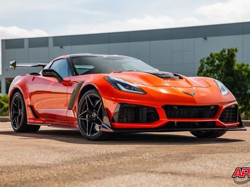 Used 2019 Chevrolet Corvette ZR1 RWD image 46