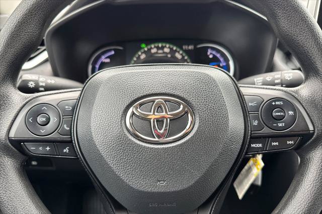 Certified 2024 Toyota RAV4 LE AWD/4WD image 23