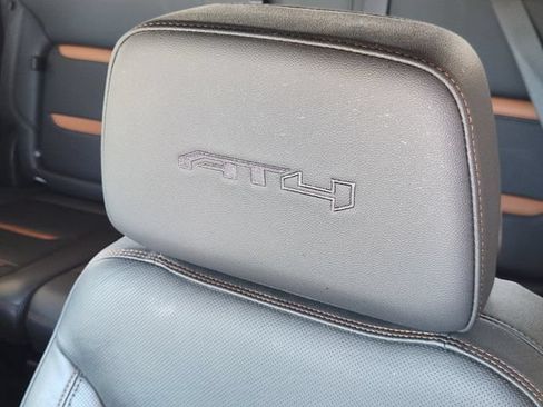 Used 2025 GMC Sierra 1500 AT4 w/ AT4 Premium Package AWD/4WD image 24