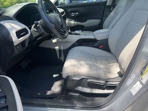 Used 2023 Honda HR-V LX image 10
