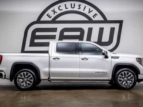 Used 2024 GMC Sierra 1500 Denali w/ Denali Reserve Package image 8