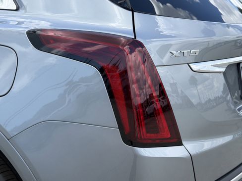 New 2026 Cadillac XT5 Premium Luxury w/ Driver Assist Package FWD image 9