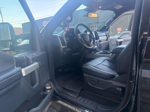 Used 2022 Ford F350 Lariat w/ Black Appearance Package AWD/4WD image 6