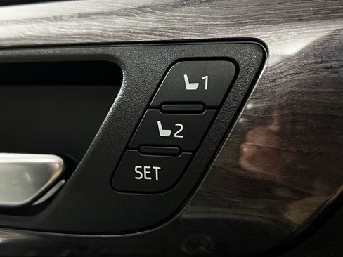 Certified 2025 Toyota Highlander Limited image 15